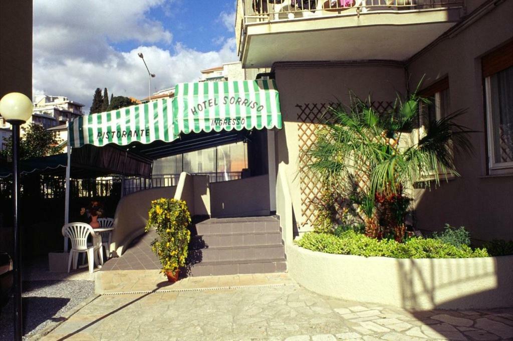 Albergo Sorriso Spotorno Exterior foto